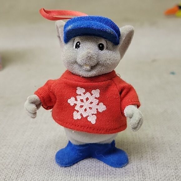 Rescuers Down Under by Disney book,Dvd, Bernard Chritmas ornament - Picture 6 of 15